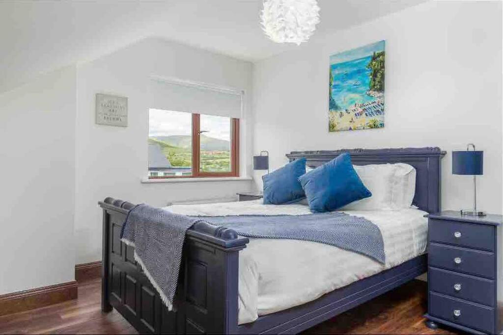 Wonderful Coastal Home In Dingle Town ภายนอก รูปภาพ